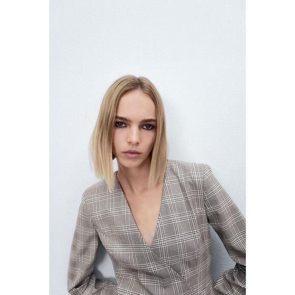 ✨ZARA PLAID BLAZER DRESS✨ - Picture 4 of 12